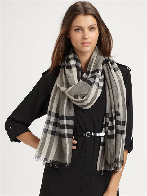 burberry women's scarf.